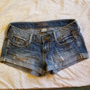 Decree Distressed Denim Shorts Size 7